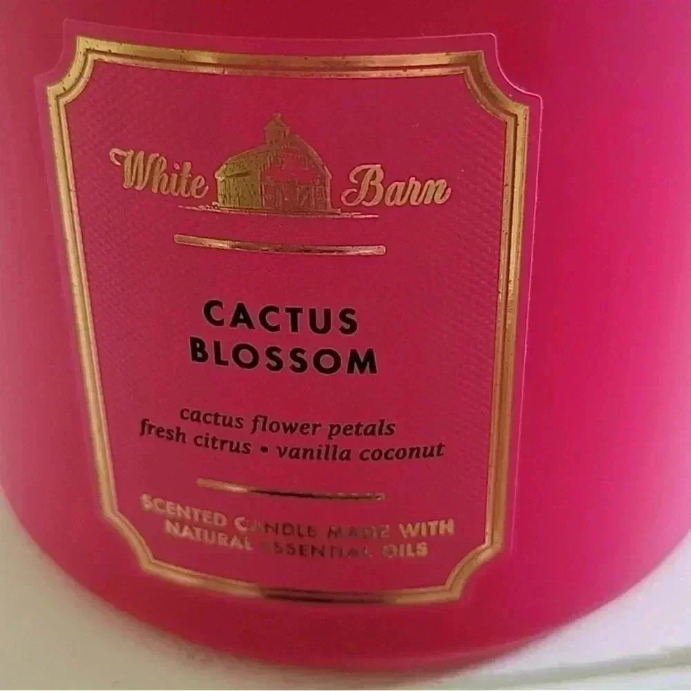 White Barn 14.5oz 3 Wick Candle in Cactus Bloom Scent in a Fuchsia Container NWT - Picture 3 of 8